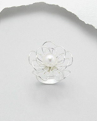 Inel model floare din argint cu perla de cultura 12-1-i133