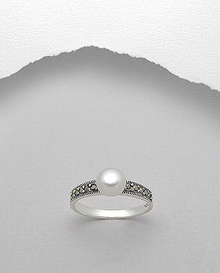 Inel cu perla de cultura si marcasite din argint 12-1-i44598