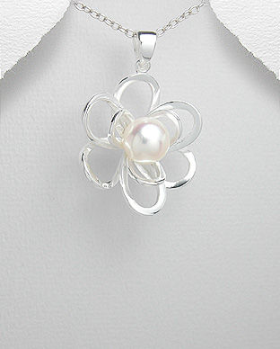 Pandantiv model floare din argint cu perla de cultura 17-1-i823