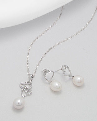 Set inimioare din argint cu perle de cultura: cercei si pandantiv 15-1-i4218