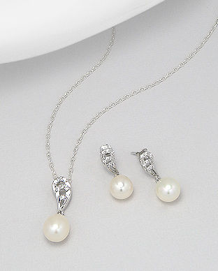 Set din argint cu perle de cultura: cercei si pandantiv 15-1-i4217