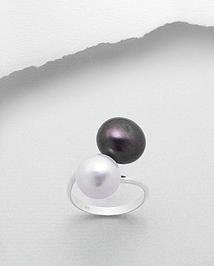 Inel ajustabil din argint cu perla alba si neagra de cultura 12-1-i579M
