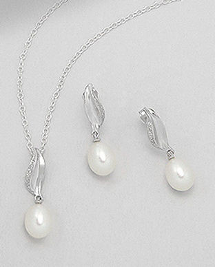 Set din argint cu perle de cultura: cercei si pandantiv 15-1-i4539